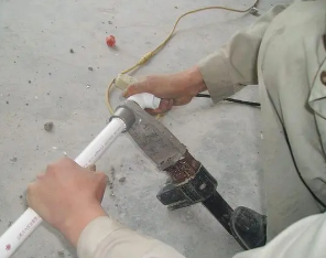 麻山漏水维修电话